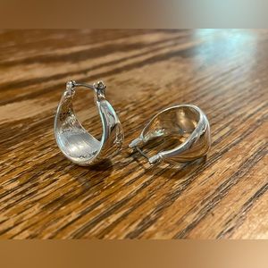 Chloe + Isabel La Lune Sculpted Hoop Earrings